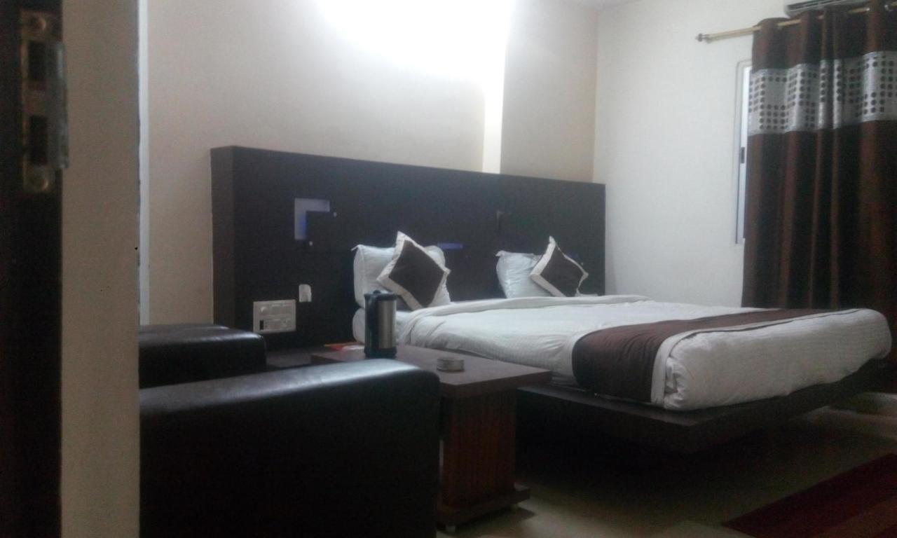 Hotel Priya Palace Ranchi Eksteriør billede
