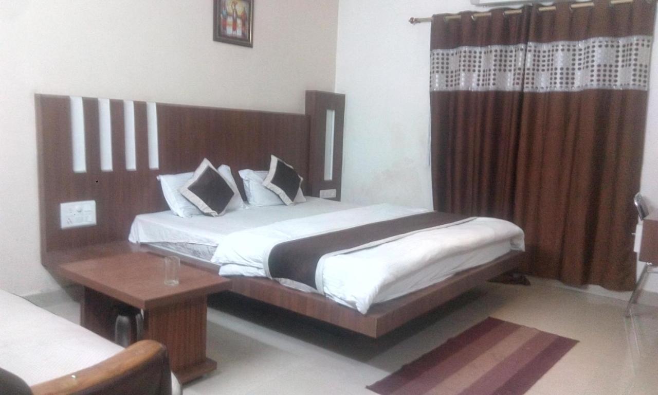 Hotel Priya Palace Ranchi Eksteriør billede